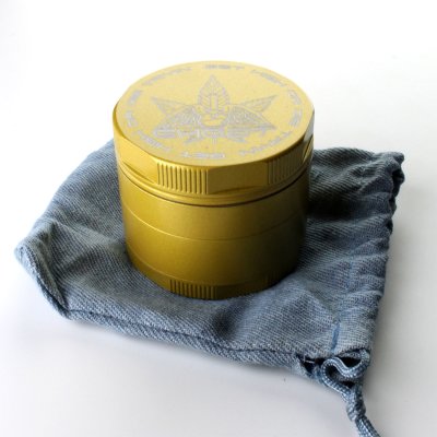 Grinder Keramikbeschichtet Gold Ø: 53 mm, 4 Part mit Sieb und Schaber